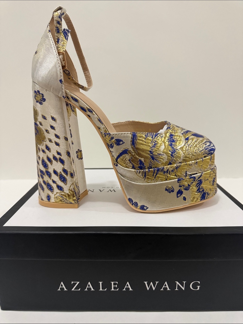 Azalea Wang Women's Gold & Blue Floral Platform Sandal